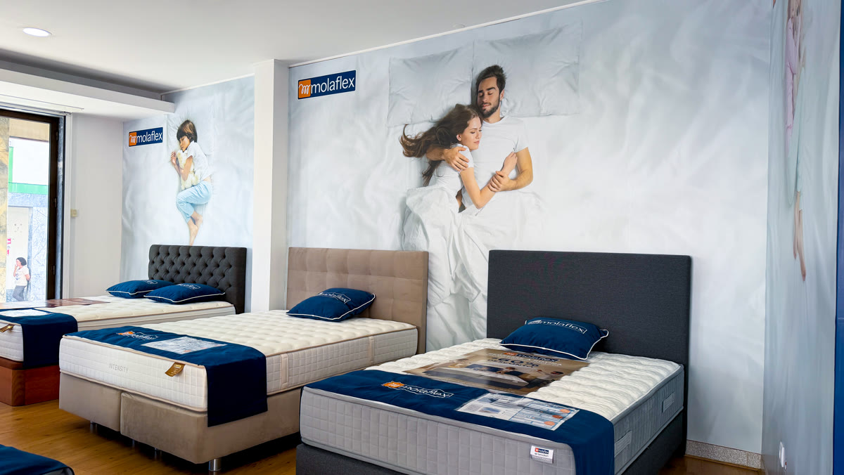 Zona de colchões Molaflex no showroom da avenida
